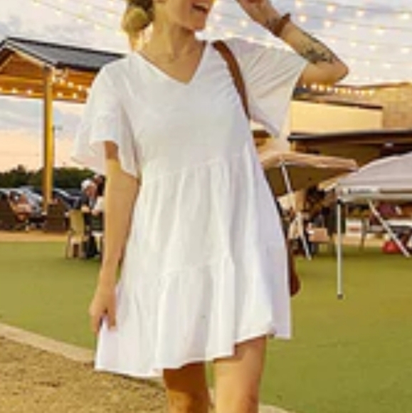 Fancyinn Dress Womens XS White V-Neck Ruffle Pockets Bell Sleeve Tiered Mini NWT - Picture 6 of 16